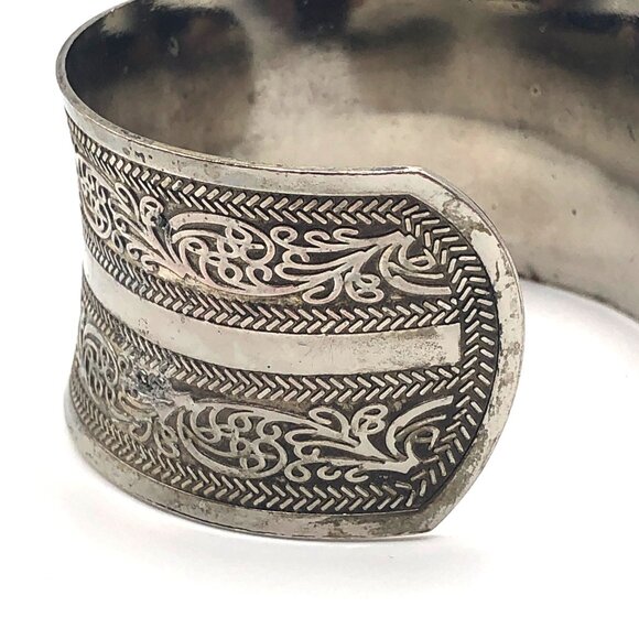 Vintage Silver Tone Wide Cuff Bracelet Etched Scrollwork, Boho Statement - Picture 12 of 15